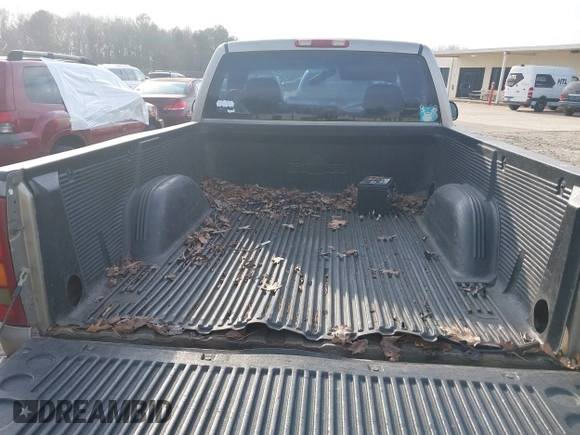 1999 Chevrolet Silverado 1500 with VIN 1GCEC14W8XZ104775, listed as a IAAI auction lot 41507939 with 252,951 mi miles. Bid and sale history available at carsss.com. Image 8.