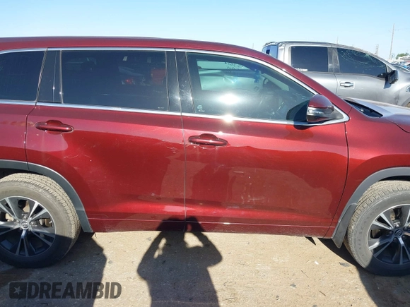 2018 Toyota Highlander LE with VIN 5TDZARFH0JS036002, listed as a IAAI auction lot 42281311 with 106,714 mi miles and . Bid and sale history available at DreamBid. Image 14.
