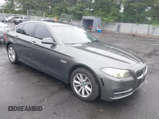 2014 BMW 5 Series 528i xDrive z VIN WBA5A7C53ED614914, wystawiony jako IAAI lot #42509306 z przebiegiem 137 903 mil mil oraz . Historia ofert i sprzedaży dostępna na DreamBid. Obrazek 1.