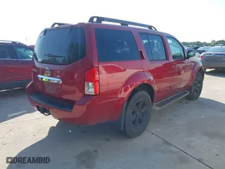 2011 Nissan Pathfinder SV with VIN 5N1AR1NNXBC621361, listed as a IAAI auction lot 41960768 with 194,620 mi miles. Bid and sale history available at carsss.com. Image 4.