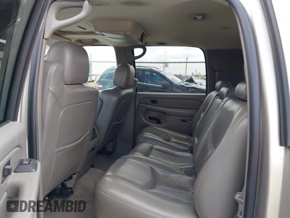 2004 Chevrolet Suburban Z71 with VIN 3GNFK16Z34G288542, listed as a IAAI auction lot 42504733 with 249,094 mi miles and . Bid and sale history available at DreamBid. Image 8.