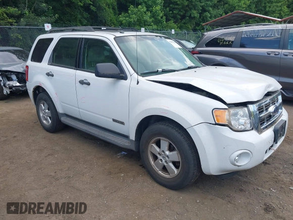 2008 Ford Escape XLT z VIN 1FMCU03108KC68967, wystawiony jako IAAI lot #42602224 z przebiegiem 105 580 mil mil oraz . Historia ofert i sprzedaży dostępna na DreamBid. Obrazek 1.