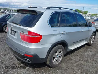 2010 BMW X5 z VIN 5UXFE8C58AL312356, wystawiony jako IAAI lot #42305125 z przebiegiem 219 000 mil mil oraz . Historia ofert i sprzedaży dostępna na DreamBid. Obrazek 4.