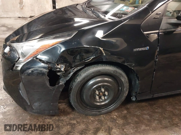 2017 Toyota Prius Two with VIN JTDKBRFU1H3031995, listed as a IAAI auction lot 41560653 with 155,092 mi miles and . Bid and sale history available at DreamBid. Image 6.
