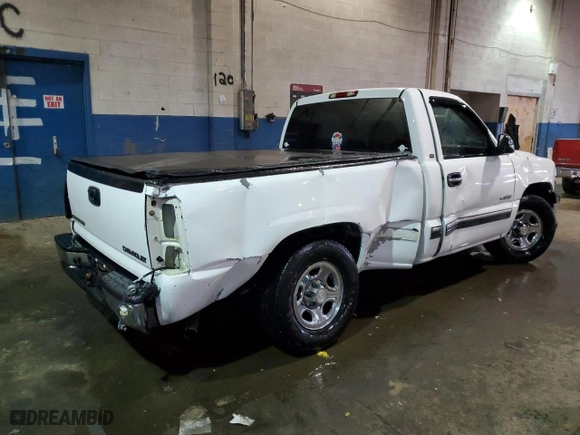 2002 Chevrolet Silverado 1500 with VIN 1GCEC14W42Z286600, listed as a Copart auction lot 42590885 with 234,109 mi miles and Salvage Title. Bid and sale history available at carsss.com. Image 3.