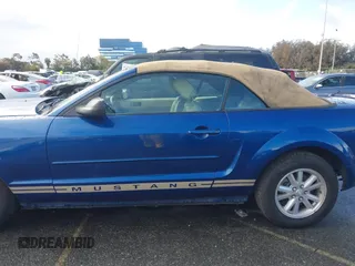 2007 Ford Mustang Deluxe with VIN 1ZVFT84N875329917, listed as a IAAI auction lot 41760205 with 171,005 mi miles and . Bid and sale history available at carsss.com. Image 14.