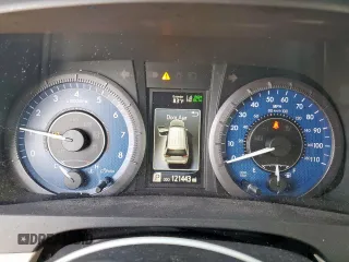 2020 Toyota Sienna XLE Auto Access Seat z VIN 5TDYZ3DC3LS081091, wystawiony jako Copart lot #60678655 z przebiegiem 121 443 mil mil oraz Szkoda całkowita • Salvage title. Historia ofert i sprzedaży dostępna na DreamBid. Obrazek 9.