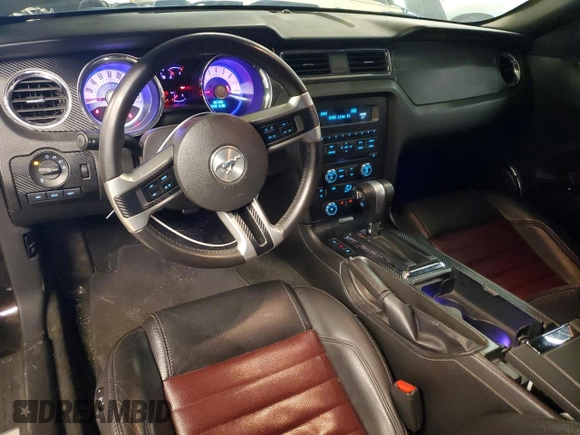 2012 Ford Mustang GT z VIN 1ZVBP8FF8C5229724, wystawiony jako Copart lot #44511305 z przebiegiem 100 214 mil mil oraz Szkoda całkowita • Salvage title. Historia ofert i sprzedaży dostępna na DreamBid. Obrazek 8.
