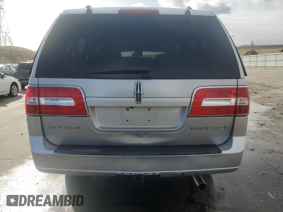 2010 Lincoln Navigator с VIN 5LMJJ3J5XAEJ00018, выставлен на аукционе Copart как лот 82041504 с пробегом 168 159 миль миль и Списание • Salvage title. История ставок и продаж доступна на DreamBid. Изображение 6.