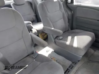 2005 Honda Odyssey EX with VIN 5FNRL38415B039809, listed as a IAAI auction lot 41884459 with 231,258 mi miles. Bid and sale history available at carsss.com. Image 8.