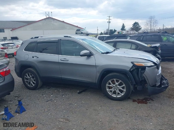 2014 Jeep Cherokee Latitude with VIN 1C4PJMCS3EW178599, listed as a IAAI auction lot 41868253 with 226,578 mi miles. Bid and sale history available at carsss.com. Image 13.