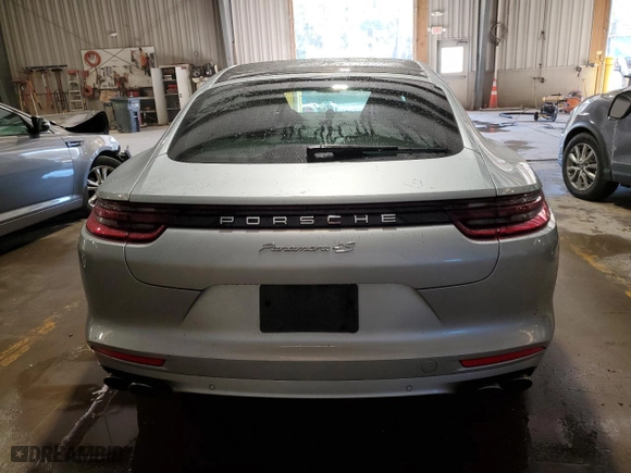 2019 Porsche Panamera S with VIN WP0AB2A74KL128149, listed as a Copart auction lot 76755034 with 38,874 mi miles and Salvage Title. Bid and sale history available at carsss.com. Image 6.