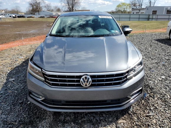 2017 Volkswagen Passat 1.8T SE w/Technology with VIN 1VWGT7A32HC002377, listed as a Copart auction lot 50373475 with 87,288 mi miles and Salvage Title. Bid and sale history available at carsss.com. Image 5.