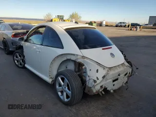 2008 Volkswagen New Beetle Coupe Triple White with VIN 3VWFW31C08M518926, listed as a Copart auction lot 49224855 with 122,160 mi miles and Salvage Title. Bid and sale history available at carsss.com. Image 2.