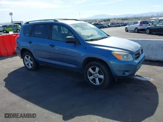 2007 Toyota RAV4 with VIN JTMZD33VX76050481, listed as a IAAI auction lot 41913780 with 182,501 mi miles. Bid and sale history available at carsss.com. Image 1.