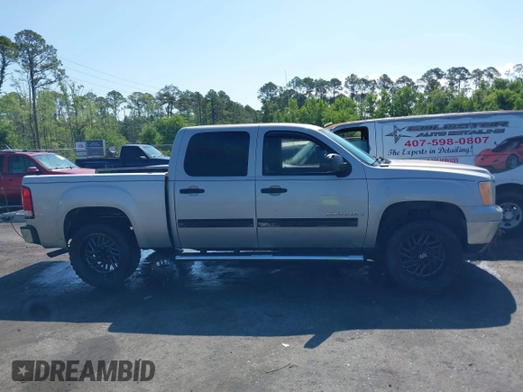 2007 GMC Sierra 1500 SLE1 z VIN 3GTEC13C37G538920, wystawiony jako IAAI lot #42188019 z przebiegiem 262 302 mil mil oraz . Historia ofert i sprzedaży dostępna na DreamBid. Obrazek 13.