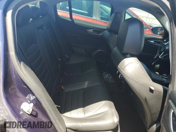2018 Alfa Romeo Giulia Ti Sport with VIN ZARFAEEN8J7573686, listed as a Copart auction lot 47993333 with 47,968 mi miles. Bid and sale history available at carsss.com. Image 10.