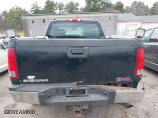 2011 GMC Sierra 2500HD Work Truck with VIN 1GT22ZCG1BZ464817, listed as a IAAI auction lot 42005759 with 196,243 mi miles. Bid and sale history available at carsss.com. Image 16.