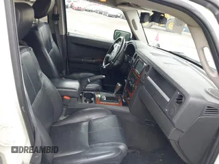 2008 Jeep Commander Limited with VIN 1J8HG58N58C236738, listed as a IAAI auction lot 41738525 with 130,740 mi miles. Bid and sale history available at carsss.com. Image 5.