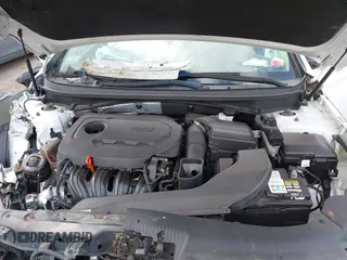 2015 Hyundai Sonata 2.4L Sport with VIN 5NPE34AFXFH085500, listed as a IAAI auction lot 40478188 with 147,320 mi miles. Bid and sale history available at carsss.com. Image 10.