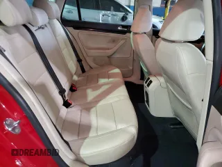 2010 Volkswagen Jetta TDI z VIN 3VWPL7AJ0AM667118, wystawiony jako Copart lot #51521765 z przebiegiem 106 018 mil mil oraz Tytuł czysty. Historia ofert i sprzedaży dostępna na DreamBid. Obrazek 10.