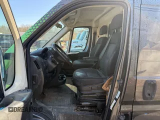 2014 Ram ProMaster Cargo with VIN 3C6URVHG4EE122713, listed as a Copart auction lot 53986395 with 304,967 mi miles and Clean Title. Bid and sale history available at carsss.com. Image 6.