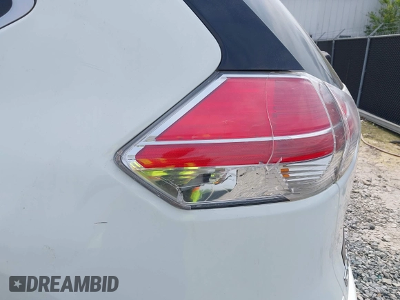 2016 Nissan Rogue S with VIN KNMAT2MTXGP612171, listed as a IAAI auction lot 42041712 with 181,246 mi miles. Bid and sale history available at carsss.com. Image 6.