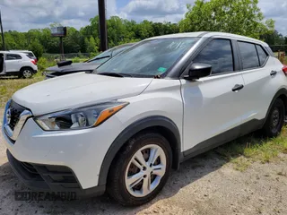 2020 Nissan Kicks S with VIN 3N1CP5BV9LL487319, listed as a IAAI auction lot 42208709 with 70,582 mi miles and . Bid and sale history available at DreamBid. Image 2.