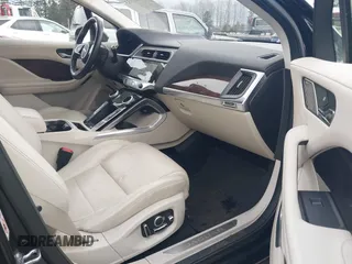 2019 Jaguar I-PACE HSE with VIN SADHD2S11K1F75415, listed as a IAAI auction lot 41037733 with 58,573 mi miles. Bid and sale history available at carsss.com. Image 5.