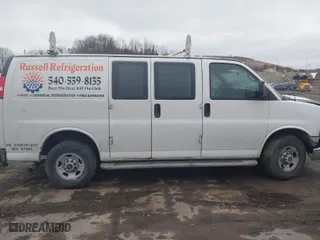2015 GMC Savana Cargo Van with VIN 1GTW7FCF4F1904249, listed as a IAAI auction lot 41710471 with 178,930 mi miles. Bid and sale history available at carsss.com. Image 14.