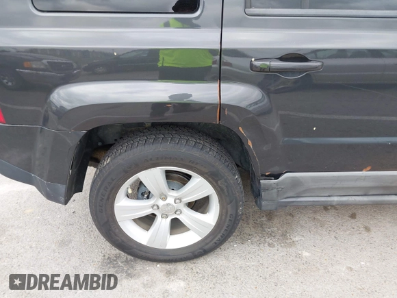 2011 Jeep Patriot Latitude X with VIN 1J4NF4GB2BD115286, listed as a IAAI auction lot 41929193 with 127,818 mi miles and . Bid and sale history available at DreamBid. Image 6.