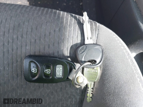 2014 Hyundai Elantra z VIN KMHDH6AH6EU029340, wystawiony jako IAAI lot #42099380 z przebiegiem 128 603 mil mil oraz . Historia ofert i sprzedaży dostępna na DreamBid. Obrazek 11.