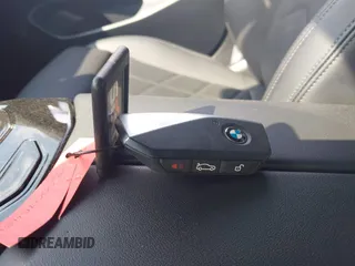 2024 BMW 5 Series 530i с VIN WBA43FJ03RCS39433, выставлен на аукционе IAAI как лот 42396985 с пробегом 2 327 миль миль и . История ставок и продаж доступна на DreamBid. Изображение 11.