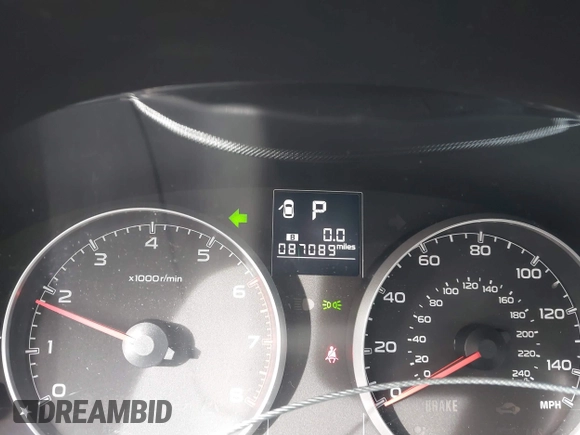 2014 Subaru Outback 2.5i Premium with VIN 4S4BRCCC0E3258106, listed as a IAAI auction lot 41151640 with 87,089 mi miles. Bid and sale history available at carsss.com. Image 15.