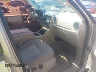 2005 Ford Expedition Special Service with VIN 1FMPU16515LA92006, listed as a IAAI auction lot 42707230 with 187,411 mi miles and . Bid and sale history available at DreamBid. Image 5.