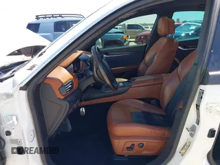 2019 Maserati Levante GranLusso z VIN ZN661XUL4KX319060, wystawiony jako IAAI lot #41823485 z przebiegiem 126 815 mil mil oraz . Historia ofert i sprzedaży dostępna na DreamBid. Obrazek 5.
