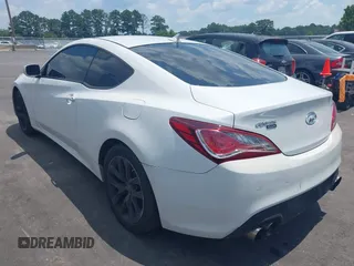 2013 Hyundai Genesis Coupe Premium z VIN KMHHT6KD4DU088543, wystawiony jako IAAI lot #42580445 z przebiegiem 149 303 mil mil oraz . Historia ofert i sprzedaży dostępna na DreamBid. Obrazek 3.