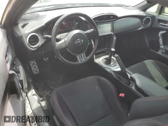 2013 Scion FR-S z VIN JF1ZNAA11D1704767, wystawiony jako Copart lot #52250275 z przebiegiem 82 246 mil mil oraz Czysty tytuł • Clean title. Historia ofert i sprzedaży dostępna na DreamBid. Obrazek 8.
