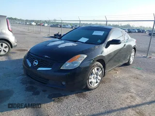2009 Nissan Altima 2.5 S with VIN 1N4AL24E49C196765, listed as a IAAI auction lot 41953127 with 186,769 mi miles. Bid and sale history available at carsss.com. Image 2.
