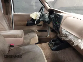 2000 Ford Ranger XLT с VIN 1FTZR15X3YTA63788, выставлен на аукционе IAAI как лот 42553944 с пробегом 143 754 миль миль и . История ставок и продаж доступна на DreamBid. Изображение 5.