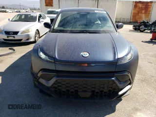 2023 Fisker Ocean One z VIN VCF1ZBU27PG001925, wystawiony jako Copart lot #65253054 z przebiegiem 5757 mil mil oraz Szkody całkowita. Historia ofert i sprzedaży dostępna na DreamBid. Obrazek 5.