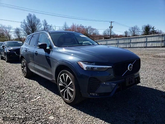 2025 Volvo XC60 Ultra with VIN YV4M12RM7S1002340, listed as a Copart auction lot 49876705 with 2,910 mi miles and Salvage Title. Bid and sale history available at carsss.com. Image 12.