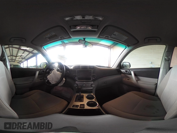 2013 Toyota Highlander with VIN 5TDZA3EH0DS043082, listed as a IAAI auction lot 41943547 with Not Provided miles and . Bid and sale history available at DreamBid. Image 18.