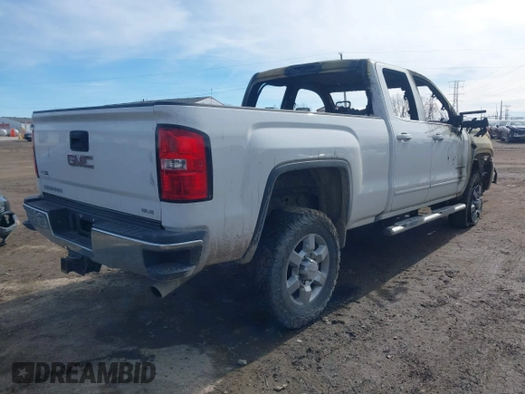 2016 GMC Sierra 2500HD SLE z VIN 1GT22SEG5GZ232894, wystawiony jako IAAI lot #41593141 z przebiegiem 159 000 mil mil oraz . Historia ofert i sprzedaży dostępna na DreamBid. Obrazek 4.