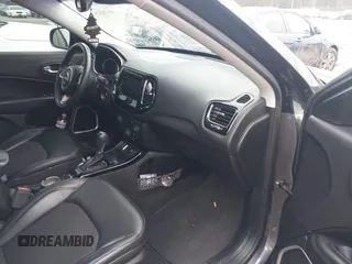 2018 Jeep Compass Latitude with VIN 3C4NJCBB1JT327076, listed as a IAAI auction lot 41185251 with 72,714 mi miles. Bid and sale history available at carsss.com. Image 5.