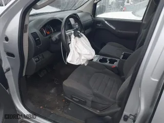 2012 Nissan Pathfinder SV with VIN 5N1AR1NN8CC605483, listed as a IAAI auction lot 38020029 with 231,800 mi miles. Bid and sale history available at carsss.com. Image 5.