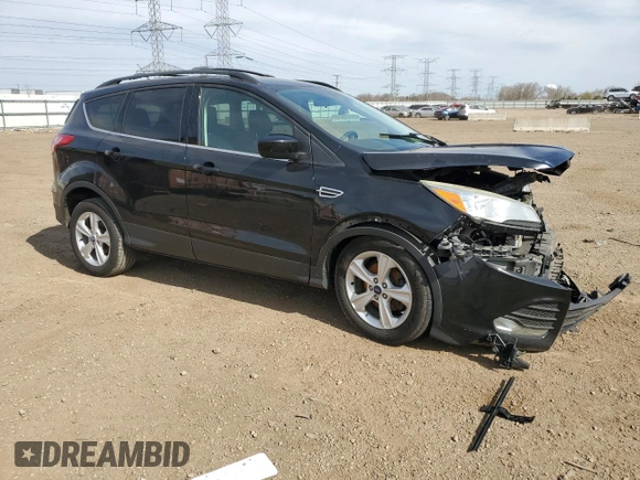 2013 Ford Escape SE z VIN 1FMCU0GX1DUA20580, wystawiony jako Copart lot #52644595 z przebiegiem 151 143 mil mil oraz Szkoda całkowita • Salvage title. Historia ofert i sprzedaży dostępna na DreamBid. Obrazek 4.