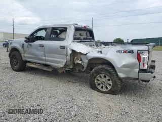 2020 Ford F-250 XL z VIN 1FT7W2B6XLEE81814, wystawiony jako Copart lot #56356235 z przebiegiem 106 361 mil mil oraz Szkoda całkowita • Salvage title. Historia ofert i sprzedaży dostępna na DreamBid. Obrazek 2.