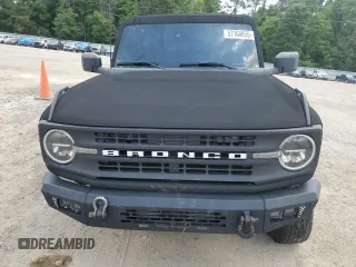 2021 Ford Bronco z VIN 1FMEE5BP4MLA90588, wystawiony jako Copart lot #57164855 z przebiegiem 22 550 mil mil oraz Szkoda całkowita • Salvage title. Historia ofert i sprzedaży dostępna na DreamBid. Obrazek 5.