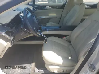 2015 Lincoln MKZ Hybrid z VIN 3LN6L2LU1FR617875, wystawiony jako Copart lot #55761545 z przebiegiem 75 321 mil mil oraz Szkoda całkowita • Salvage title. Historia ofert i sprzedaży dostępna na DreamBid. Obrazek 7.